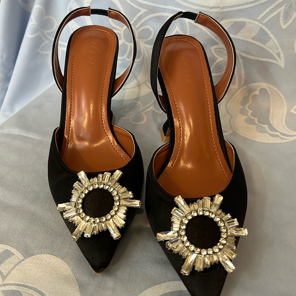 NWOT Black Slingback Heels with Silver Embellishments Size 10